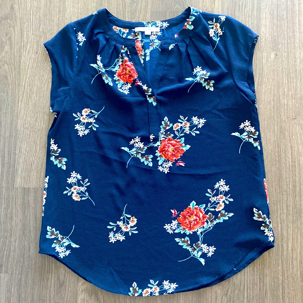Fun 2 Fun Flower Cap Sleeve Blouse